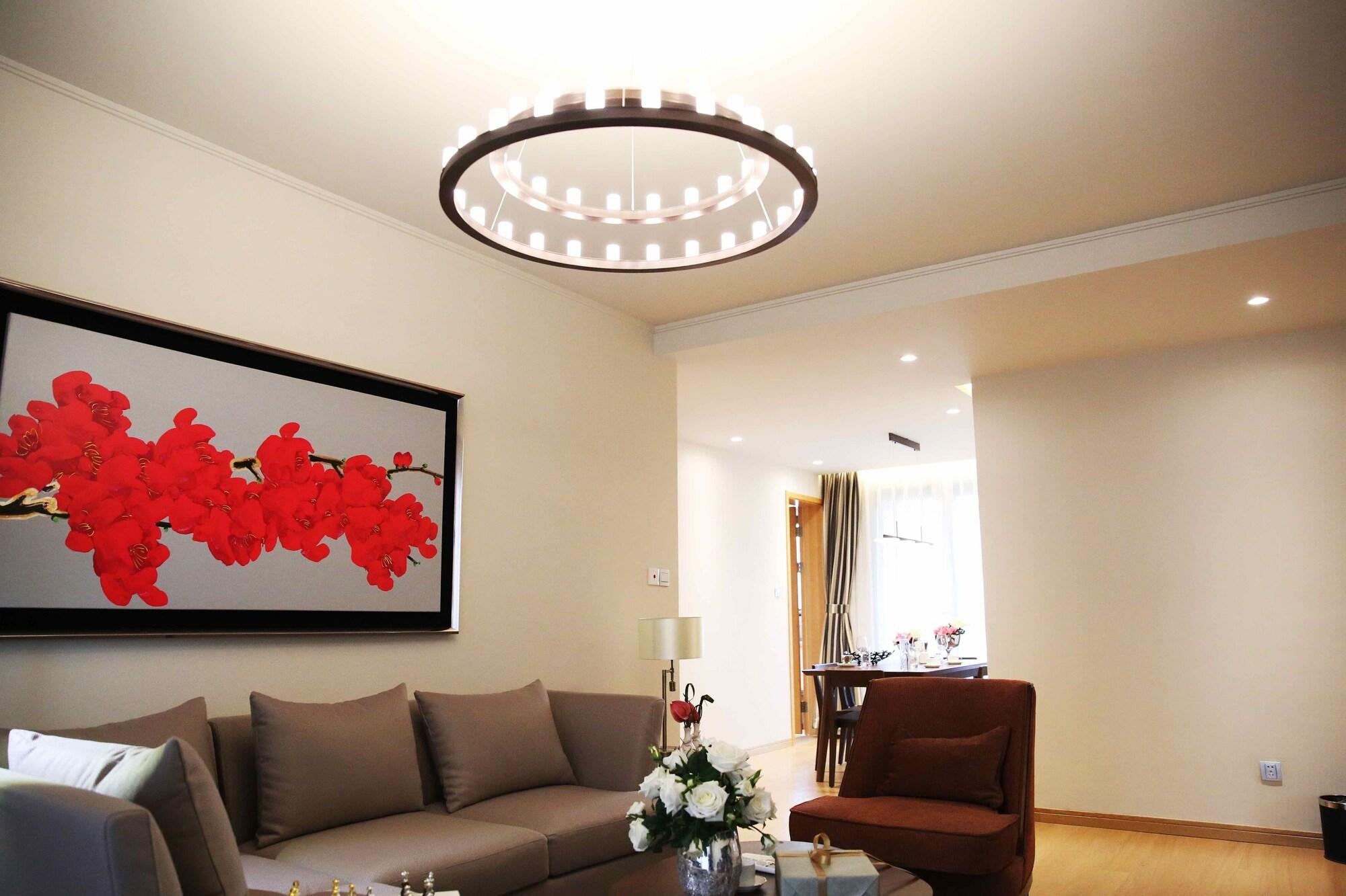 Court Place Jingqiao Middle Ring Shanghai