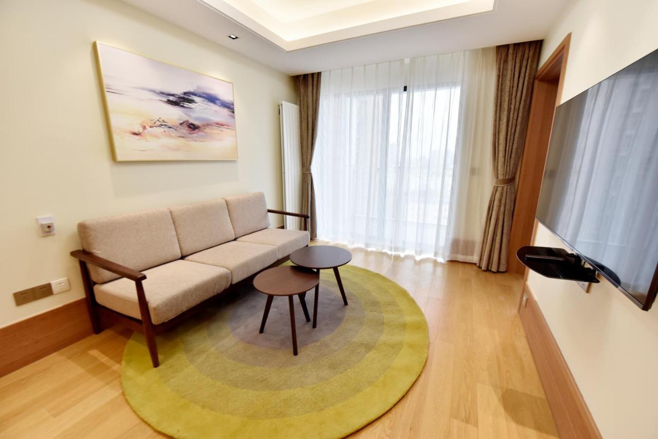 Court Place Jingqiao Middle Ring Shanghai